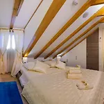 Atticus Apartament