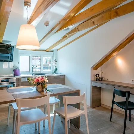 Apartamento Atticus