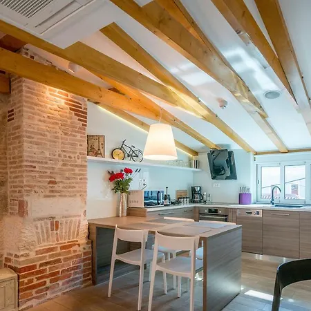Atticus Apartamento Split